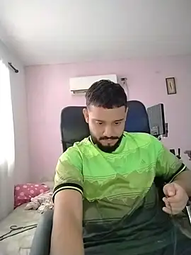 BadboyX333 élő XXX-chatje