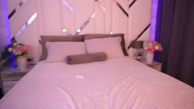 CuteeFoxy live XXX chat