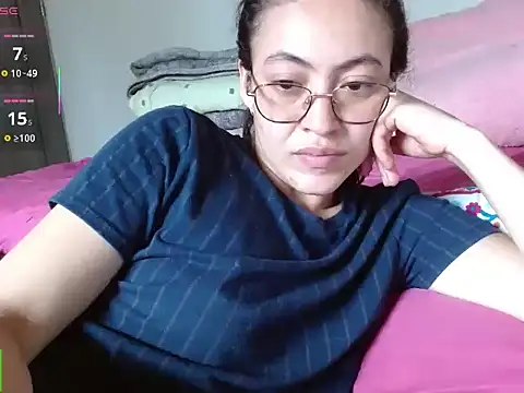 Amitlu_ live XXX chat