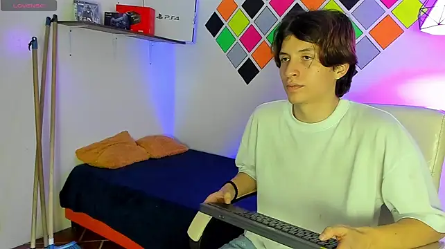 Онлайн чат XXX Marcoviolet