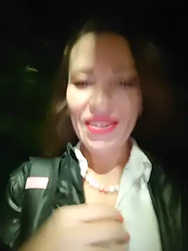 pure_elena élő XXX-chatje