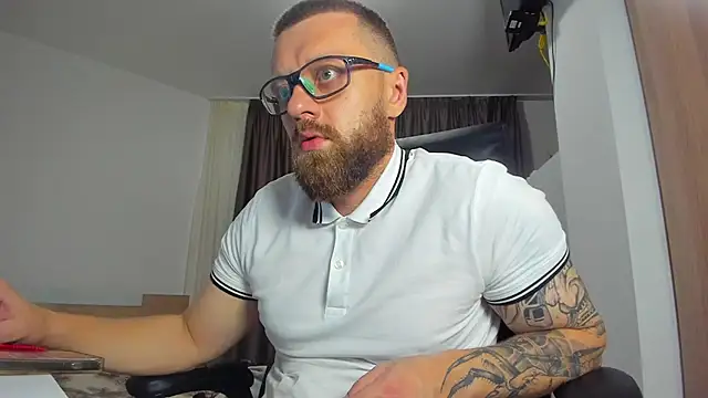 Živý XXX chat Findom_guy