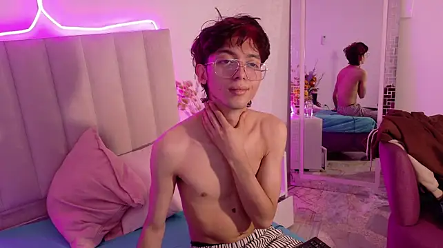 Chat XXX en directo de Twink_Sebas7