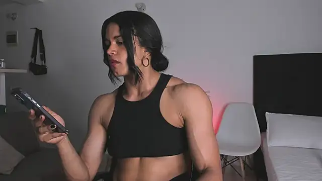IrisFit Chat XXX live