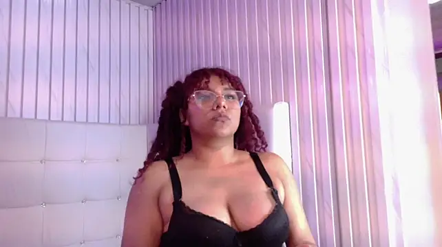 Eloise_sweet's Offline XXX Chat