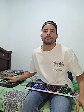 Cris_LaCobra_'s Live XXX Chat