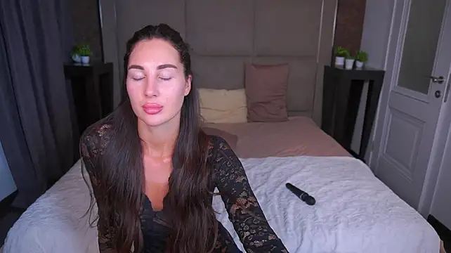 KimberlyWorld Adlı Modelin Canlı XXX Sohbeti