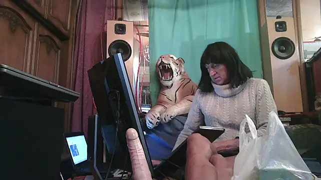 XXX chat uživo modela SissiDomination