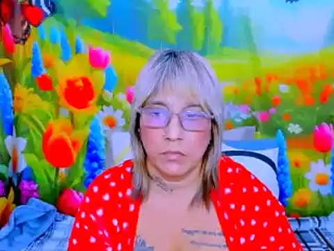 Chat +18 de indianroxy ao vivo