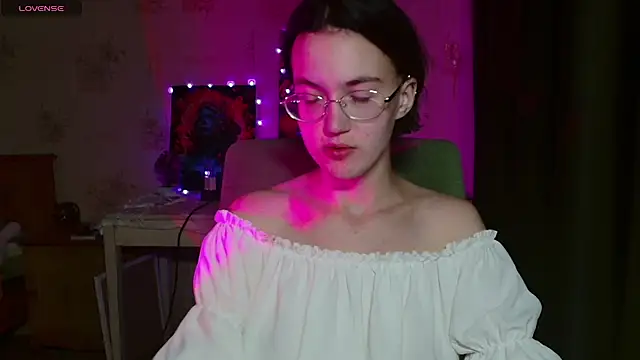 alisa_cutiepie 即時 XXX 聊天