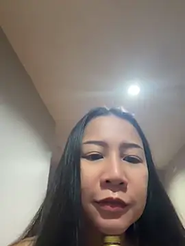 LINDA_HD XXX чат на живо
