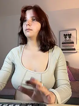 AlyaAngel XXX чат на живо