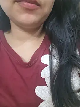 Luv_swara02 XXX чат на живо