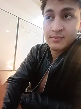 Axel_Romanov – Naživo XXX chat
