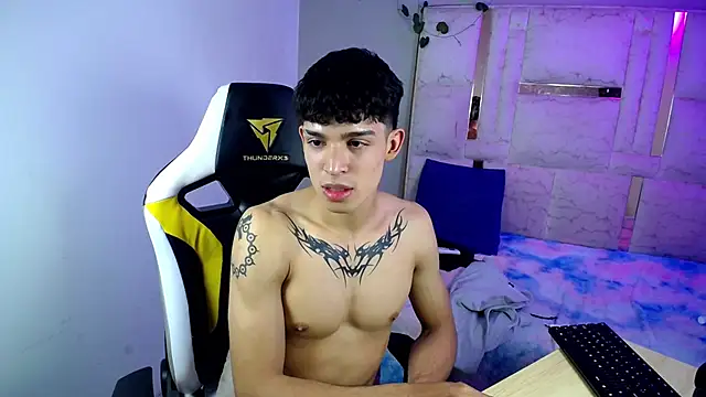 Liom_Gym Шоу с уебкамера