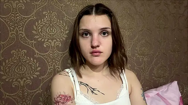 pinedell XXX чат на живо