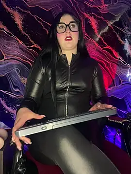 Madamedaphne_ XXX чат на живо