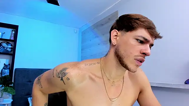 _Juan023_ XXX чат на живо
