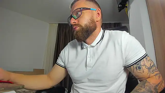 Онлайн чат XXX Findom_guy
