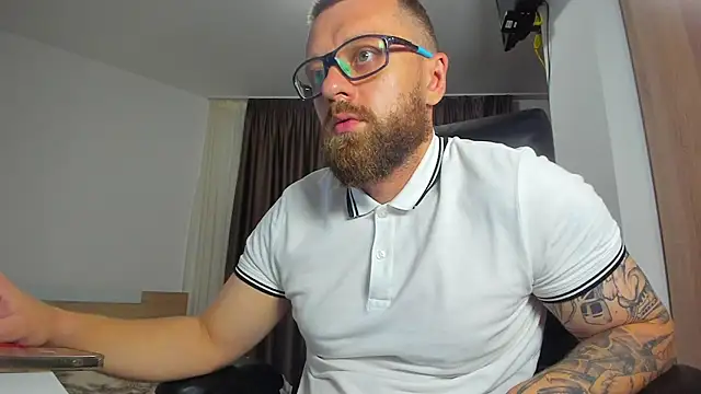 Findom_guy – Naživo XXX chat
