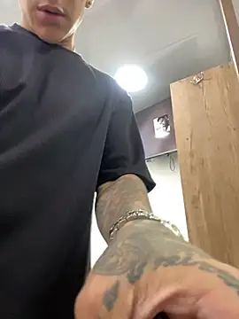 jhuan99's Live XXX Chat
