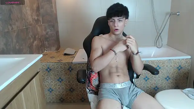 Nathan_Owen Live XXX-Chat