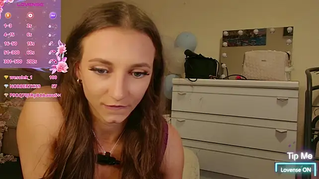 Milky_flexy_cat live XXX chat
