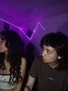 AlexxaAndRileyy live XXX chat