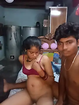 Rayi_hot_2 লাইভ XXX চ্যাট