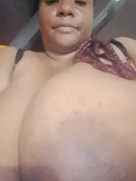 Živý XXX chat bigtitssxx