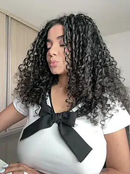 Curlyierr 现场XXX聊天