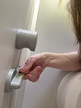 FroggyAnna XXX чат на живо