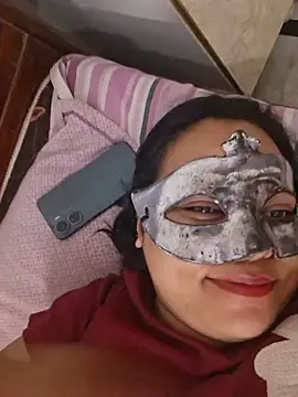 Luv_swara02 XXX чат на живо