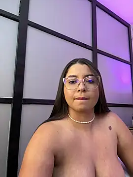 دردشة Darcy_glow_ الجنسية المباشرة