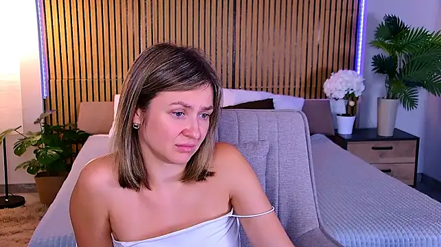 EmeraldGlow XXX чат на живо