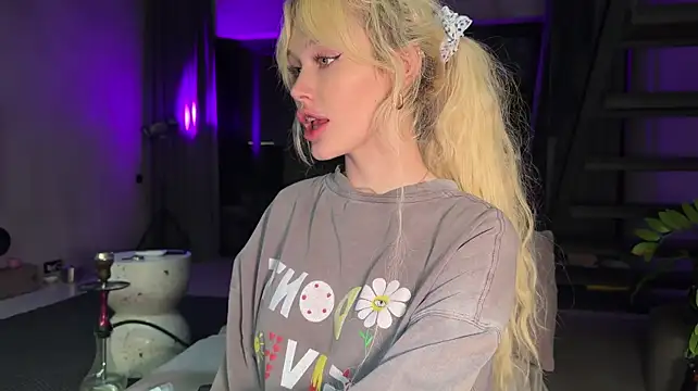 Онлайн чат XXX Golden_Aline