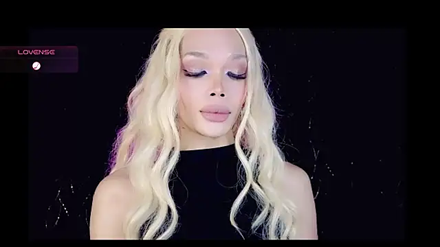 PRETTY_BIGCOCK1 élő XXX-chatje