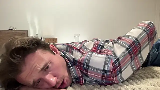 Онлайн чат XXX cute_mark