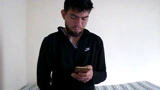 thomas2wood live XXX chat