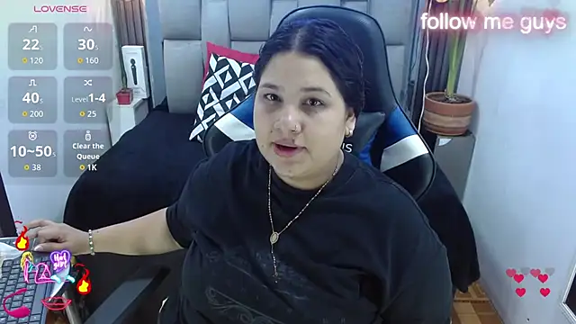 evelin_zaens XXX чат на живо