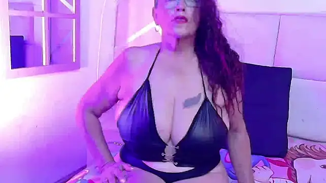Zamara_milf XXX чат на живо