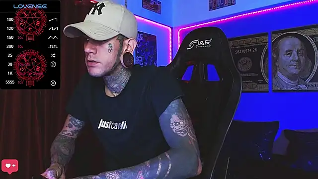 jhonny__ackerman XXX чат на живо