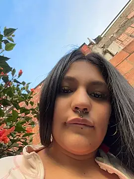 Emily_Gomezz XXX чат на живо