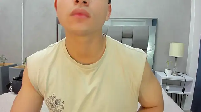 Charlie___Musk's Live XXX Chat