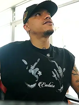 AlphaMasterXxx Chat XXX in diretta