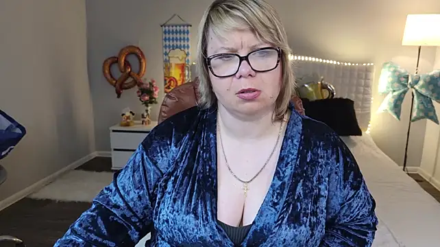 BonnnyBoobsy Chat XXX live