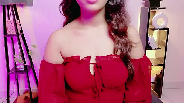 Malaika_sexsena Adlı Modelin Canlı XXX Sohbeti