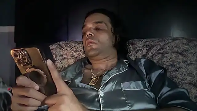 icebergslim281 Chat XXX in diretta