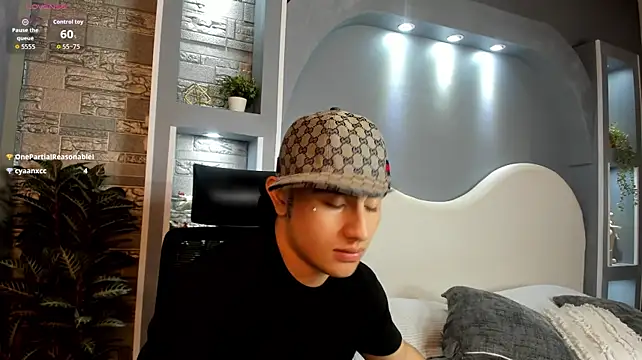 Zack_Bellmont1 Adlı Modelin Canlı XXX Sohbeti