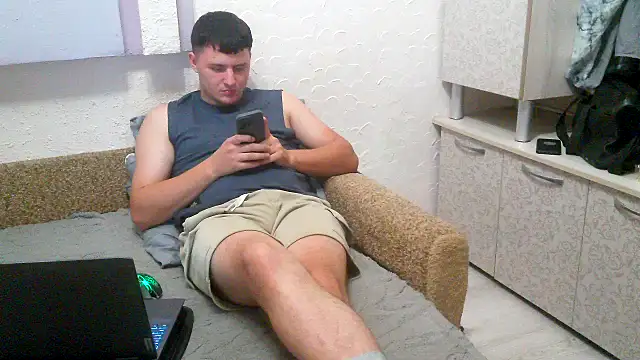 Chat +18 de miki_lav1 ao vivo